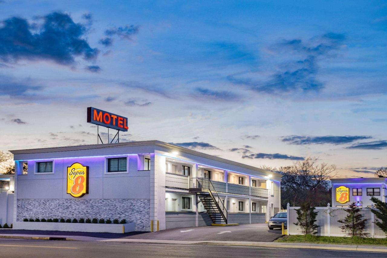 Super 8 By Wyndham Lindenhurst Экстерьер фото